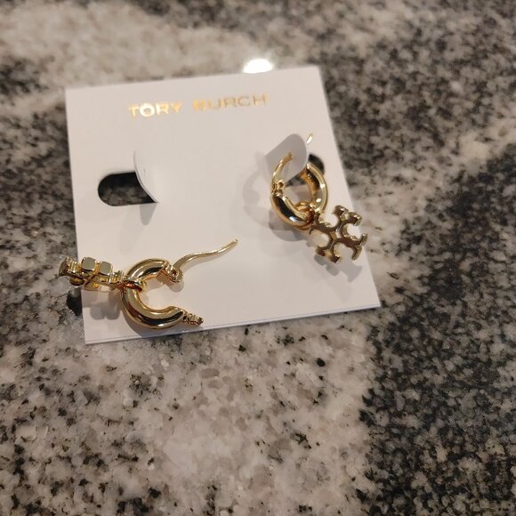 Tory Burch Double T Earrings, come on card. - Picture 11 of 15